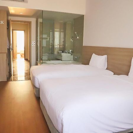 Mansion Park Hotel & Apartment Biên Hòa Buitenkant foto